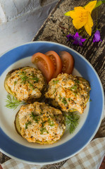 chicken cutlets on zucchini cream sauce