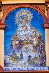 Cerámica dedicada a la Virgen del Refugio, Sevilla, Andalucía, España