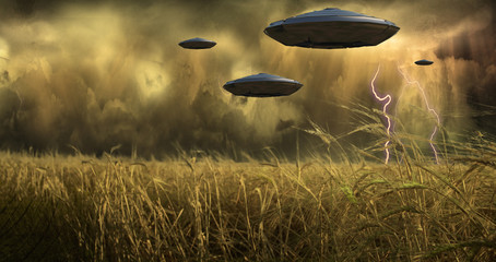 Aliens Invade © rolffimages