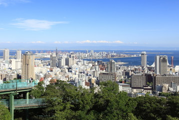 Fototapeta na wymiar 神戸の中心街とポートアイランド