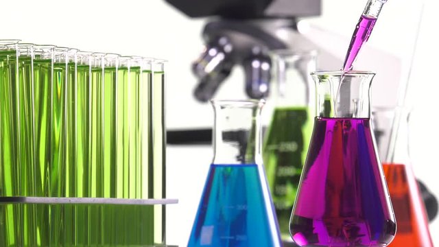 pouring iquid by using a pipette