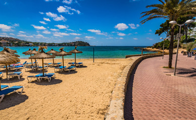 Obraz na płótnie Canvas Strand Promenade Santa Ponca Mallorca Spanien