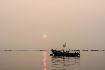 Obraz premium Boat in a sea
