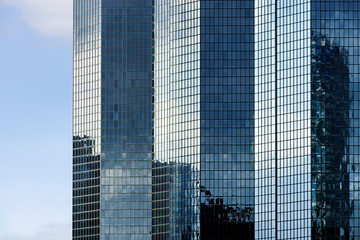 Obraz premium La Defense europe business center in Paris, France.