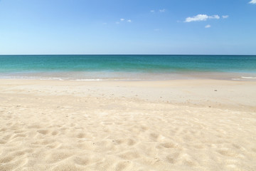 Fototapeta na wymiar beach and tropical sea,selective focus on beach ,beautiful scene