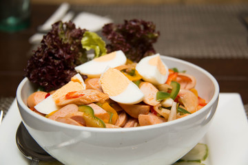  mixed sausage and vegetables salad