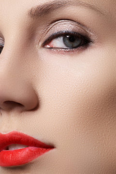 Oriental style. Sensual arabic woman model. Beautiful clean skin, saturated make-up. Bright eye make-up and dark eyeliner