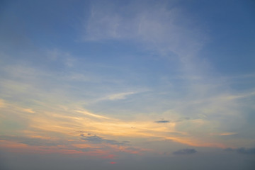 Obraz premium Sky and Clouds twilight Background.