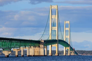 Fotobehang Bruggen Mighty Mackinac bridge  © gnagel