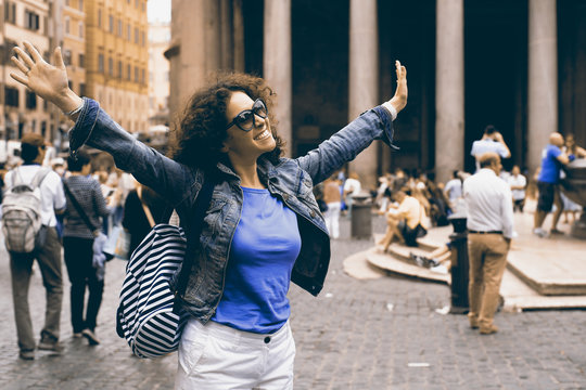 Young woman travels to Italy, Roman holiday