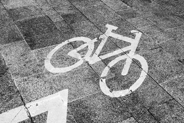 Fototapeta na wymiar Bicycle Sign on the road