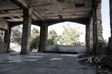 Ruine eines Cafés in der Av. de la la Riviere - Tarragona 