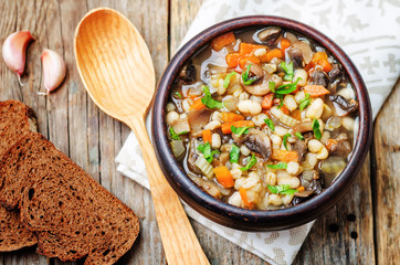 white bean soup mushrooms