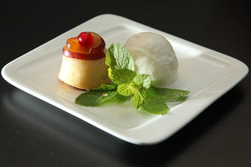 dessert with ice cream