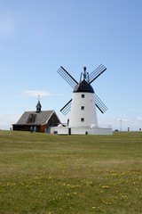 Fototapeta na wymiar Lytham Windmill 