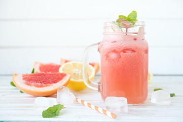 Freshly squeezed grapefruit juice
