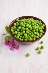 Green peas in bowl
