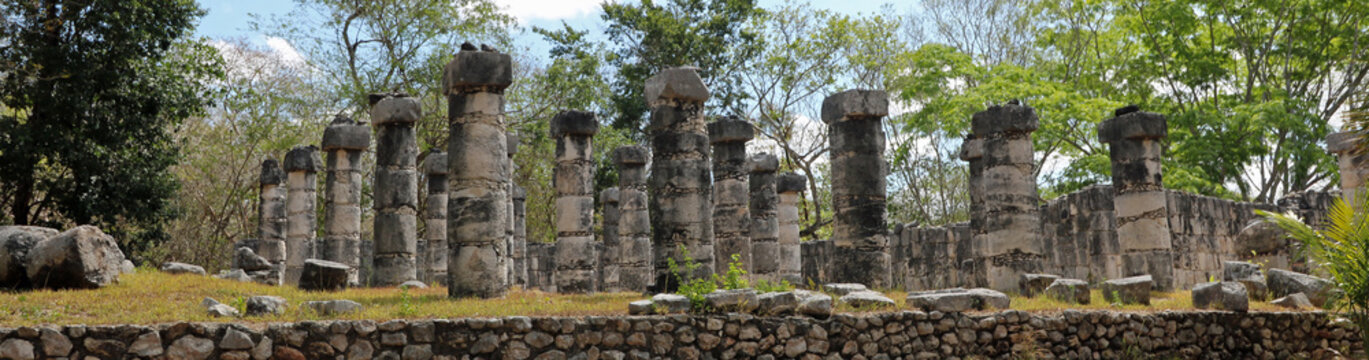 S&auml;ulen in Chichen Itza