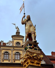 Statue eines römischen Kriegers auf dem Fischmarkt in Erfurt - auch 