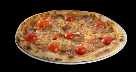 pizza with cherry tomatoes, prosciutto and cheese