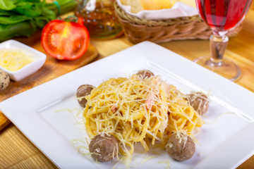 spaghetti with meatballs