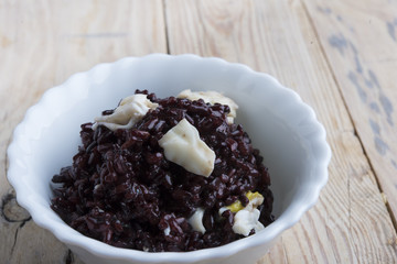 Rice black with egg