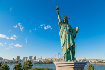Statue of Liberty at Tokyo Bay in Odaiba, Japan © coward_lion