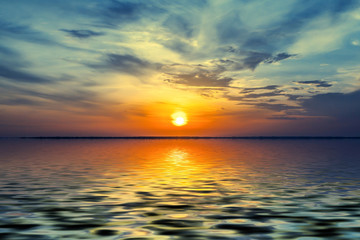 Obrazy  Wschód słońca nad laguną
