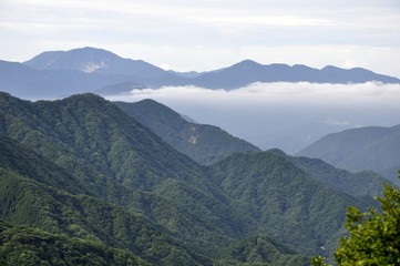 Obraz premium 丹沢の犬越路より箱根山を望む