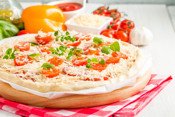 Raw homemade Pizza 