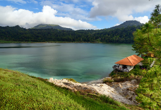 Linau lake in Tomohon