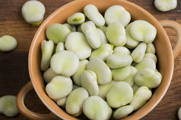 Fresh broad beans in bowl