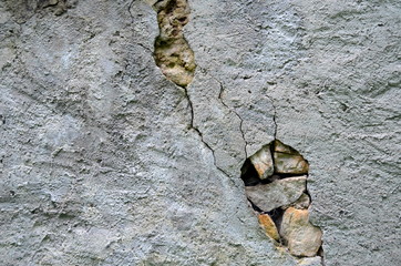 Mauer mit Löchern