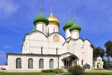 Fototapeta na wymiar Spaso-Preobrazhensky Cathedral in Suzdal