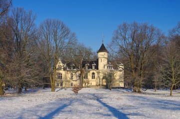 Fototapeta na wymiar Hohenbocka Schloss Winter - Hohenbocka castle in winter
