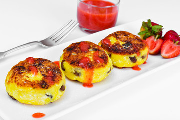 Cheesecakes, Cottage Cheese Pancakes with Raisins, Strawberry Sm
