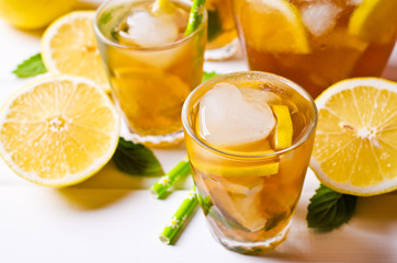 Cold tea with ice