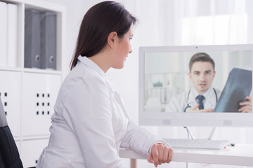 Fototapeta premium Sharing his experience concerning a disputable case