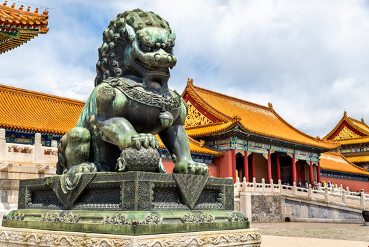 Bronze lion near the Hall of Supreme Harmony - Beijing Forbidden City