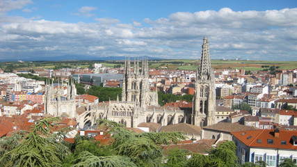 Fototapeta na wymiar Panorámica de la Ciudad de Burgos, España.