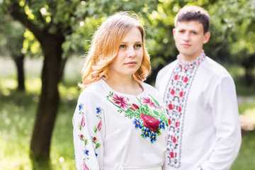 Obraz premium couple in love embroidery