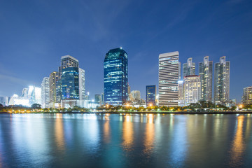 Fototapeta na wymiar Bangkok cityscape at night