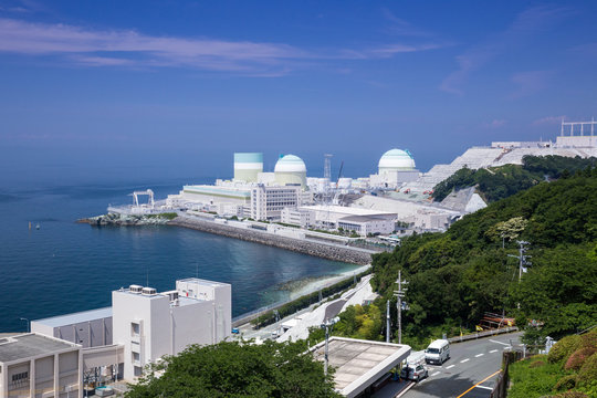 伊方原子力発電所（愛媛県伊方町）