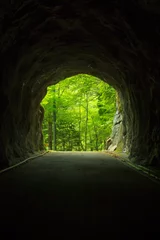Tableaux ronds sur plexiglas Tunnel 素掘りのトンネル
