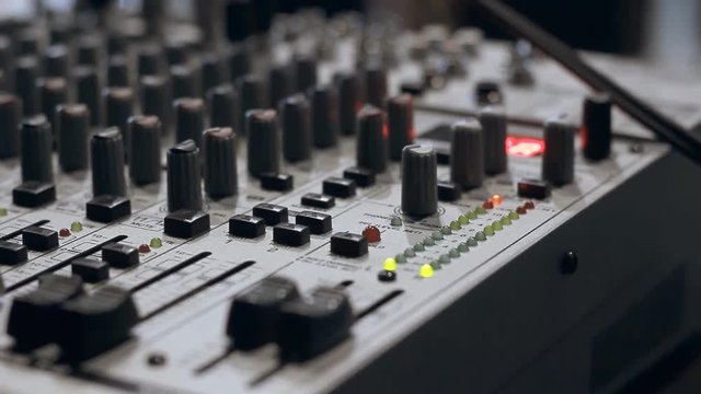 hardware Mixer in wires