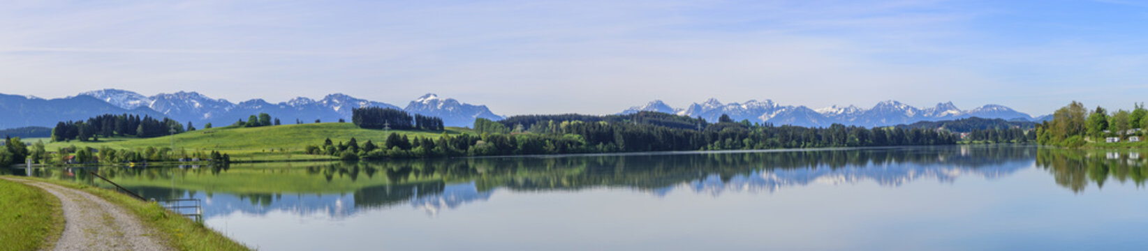 Alpenpanorama am Lechstausee bei Leckbruck