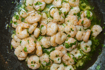 Spanish food: garlic prawns 