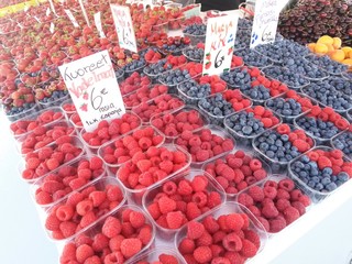 Himbeeren Erdbeeren und Blaubeeren