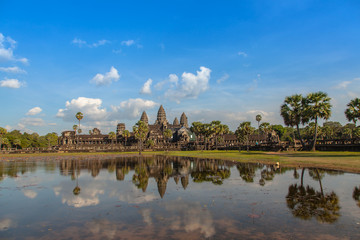 Fototapeta na wymiar Ancient Angkor Thom and Angkor Wat in cambodia