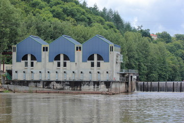 Barrage sur le Lot